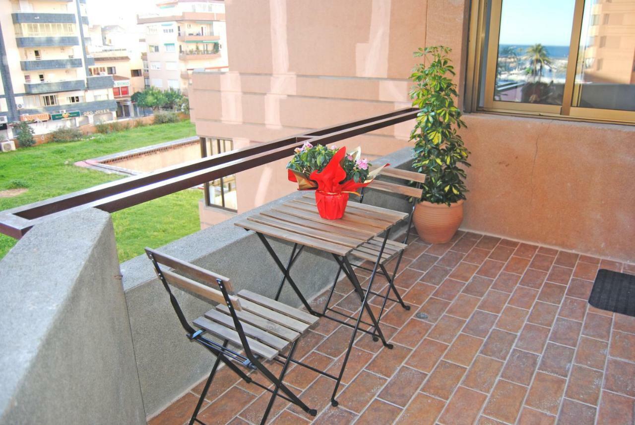 פואנגירולה Recently Refurbished Apartment With Sea Views. מראה חיצוני תמונה
