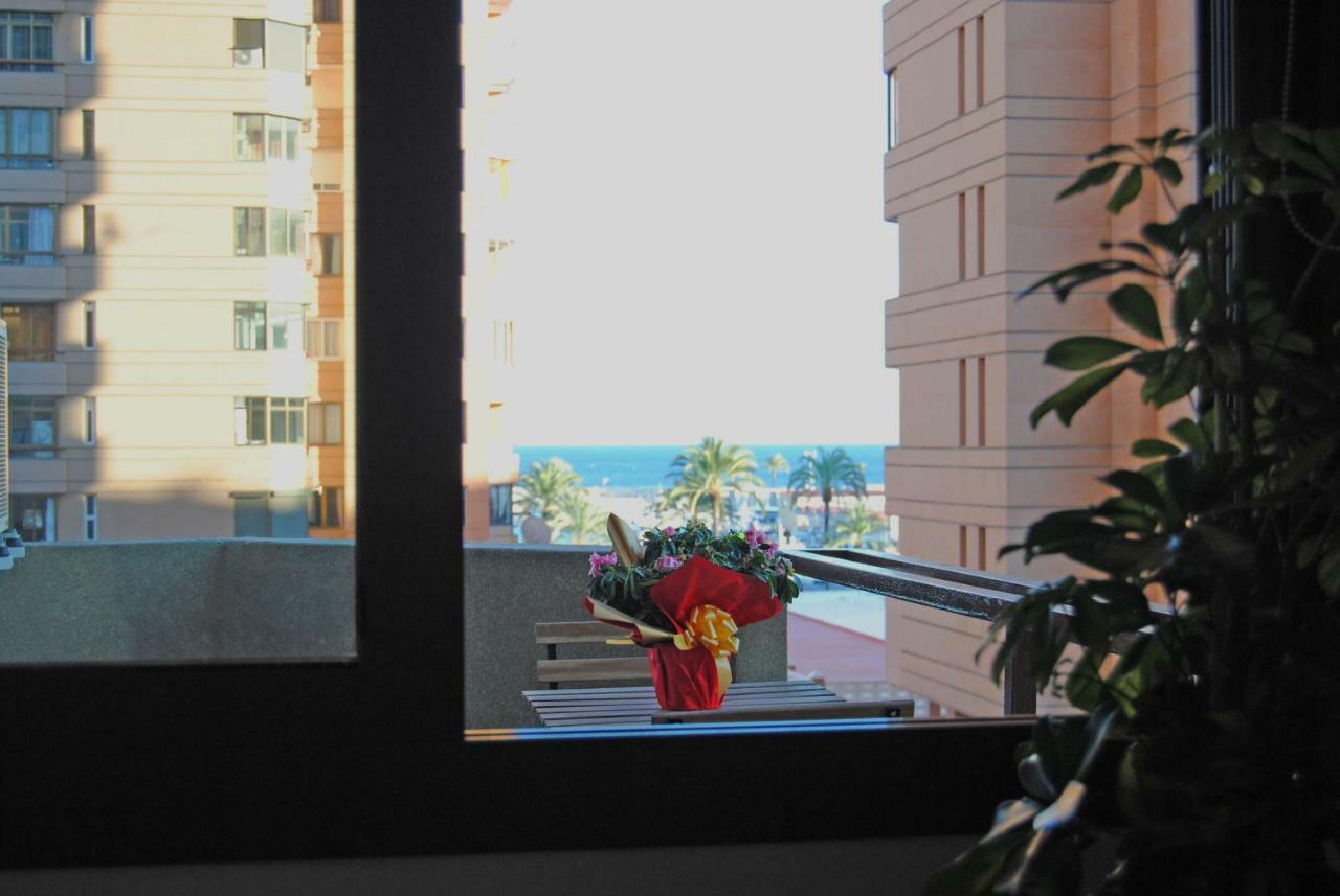 פואנגירולה Recently Refurbished Apartment With Sea Views. מראה חיצוני תמונה